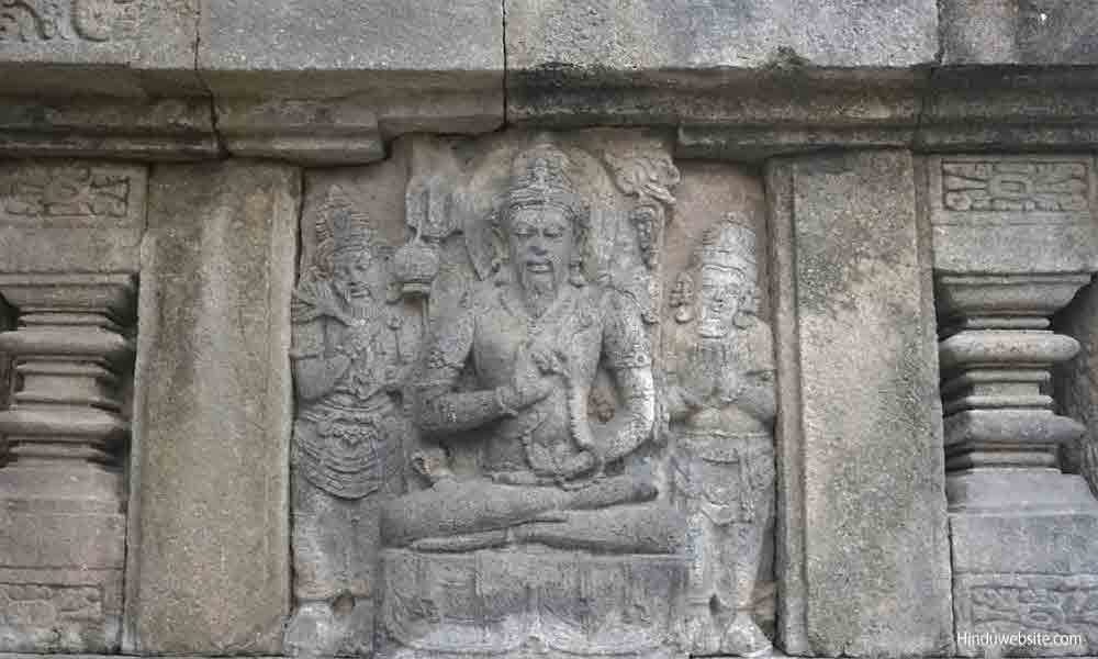 Carving Hinduism, Prambanan